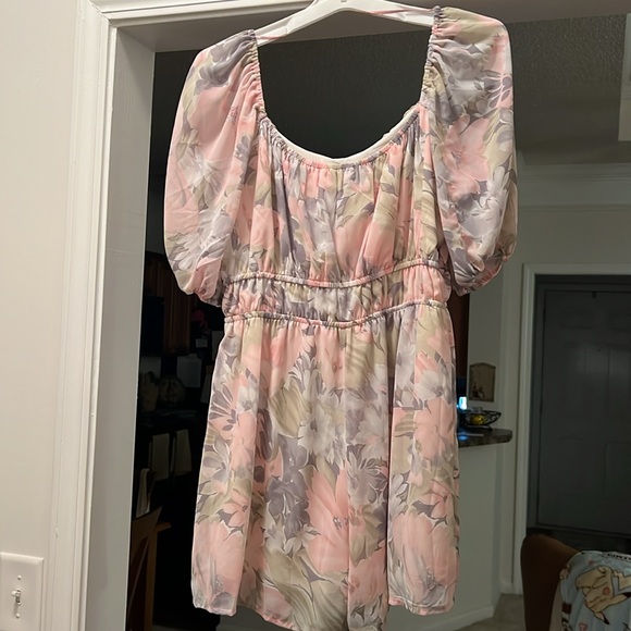 L Love Floral Romper - Picture 6 of 7
